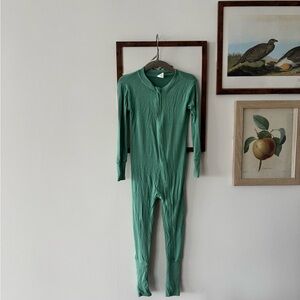 NWOT Kate Quinn Ribbed Modal Onesie Pajamas Jade 3T